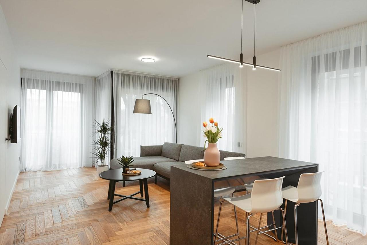 26Bricks Luxury Suites 오라데아 외부 사진