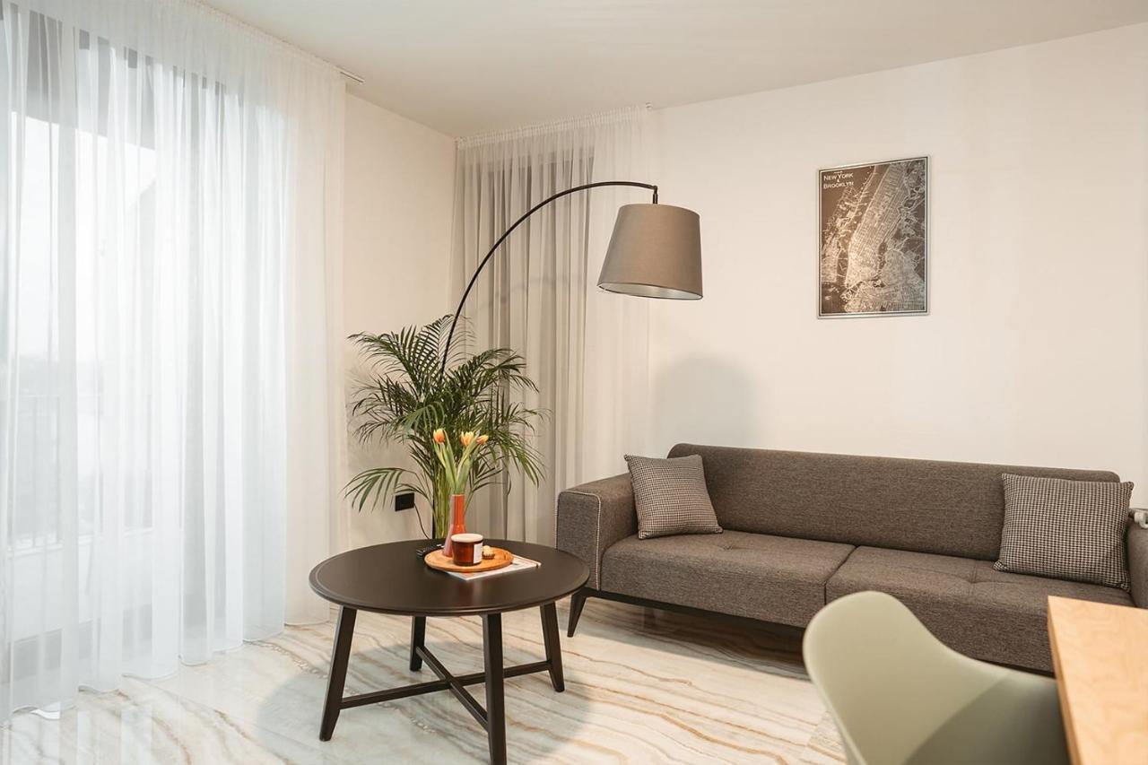 26Bricks Luxury Suites 오라데아 외부 사진