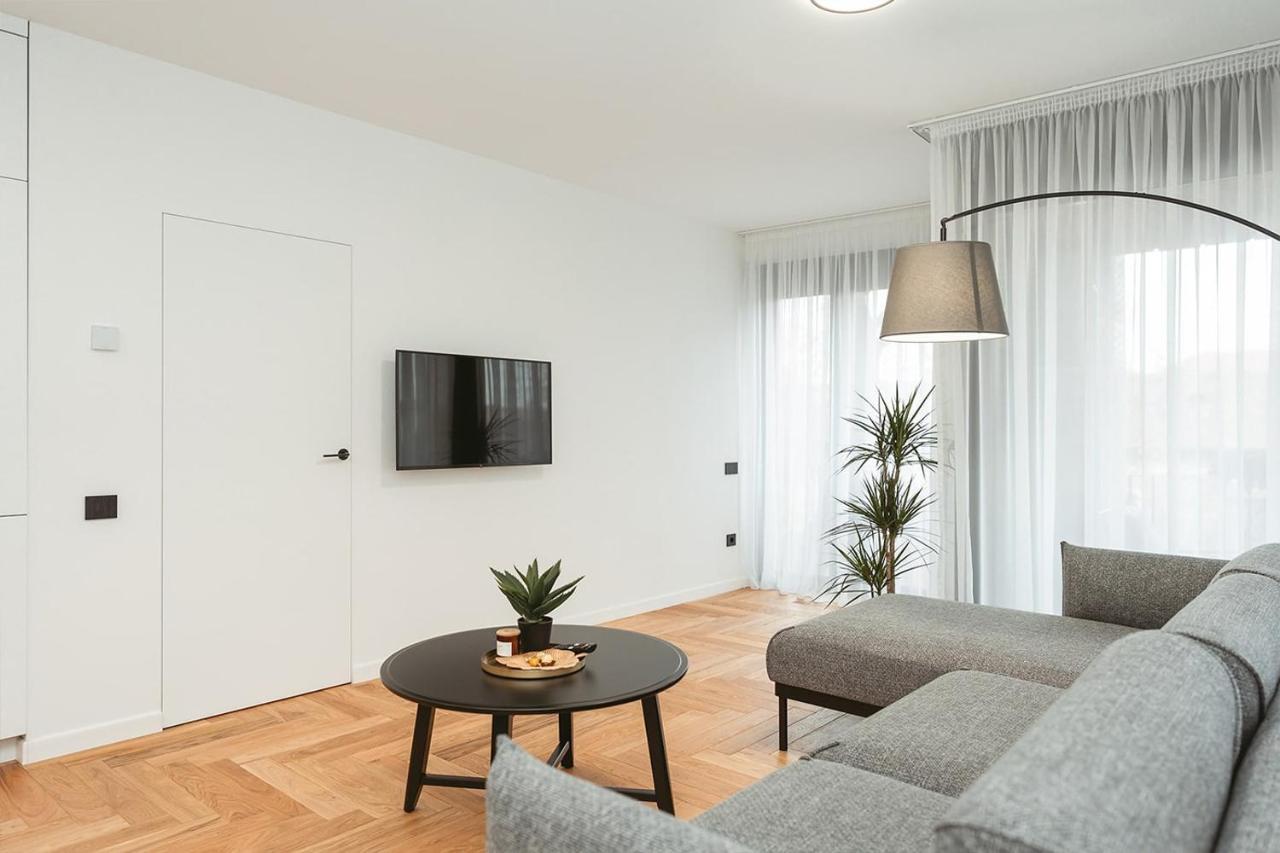 26Bricks Luxury Suites 오라데아 외부 사진