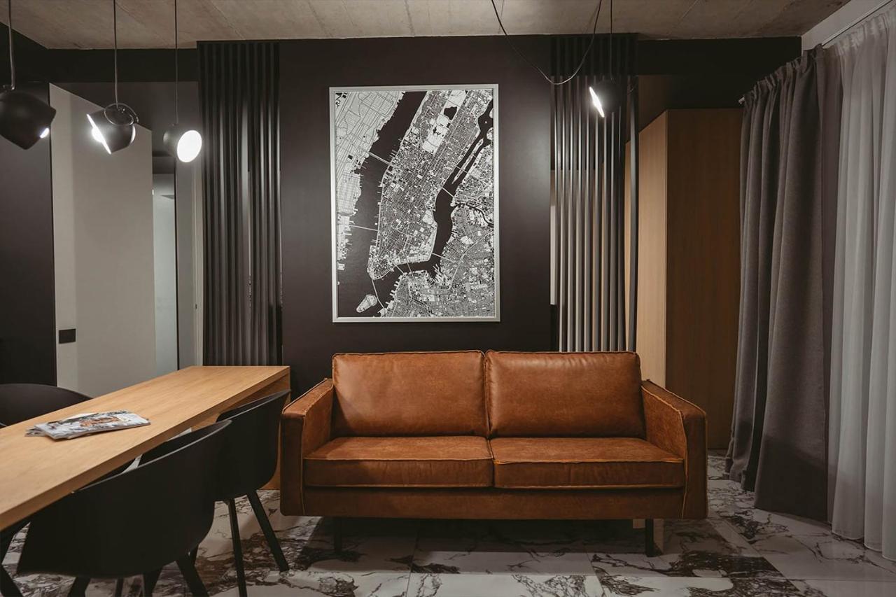 26Bricks Luxury Suites 오라데아 외부 사진