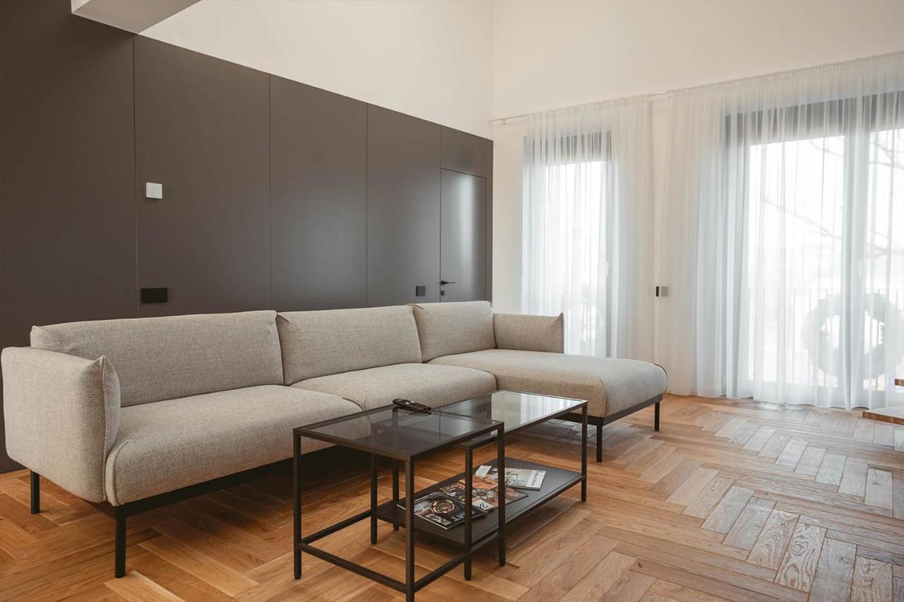 26Bricks Luxury Suites 오라데아 외부 사진