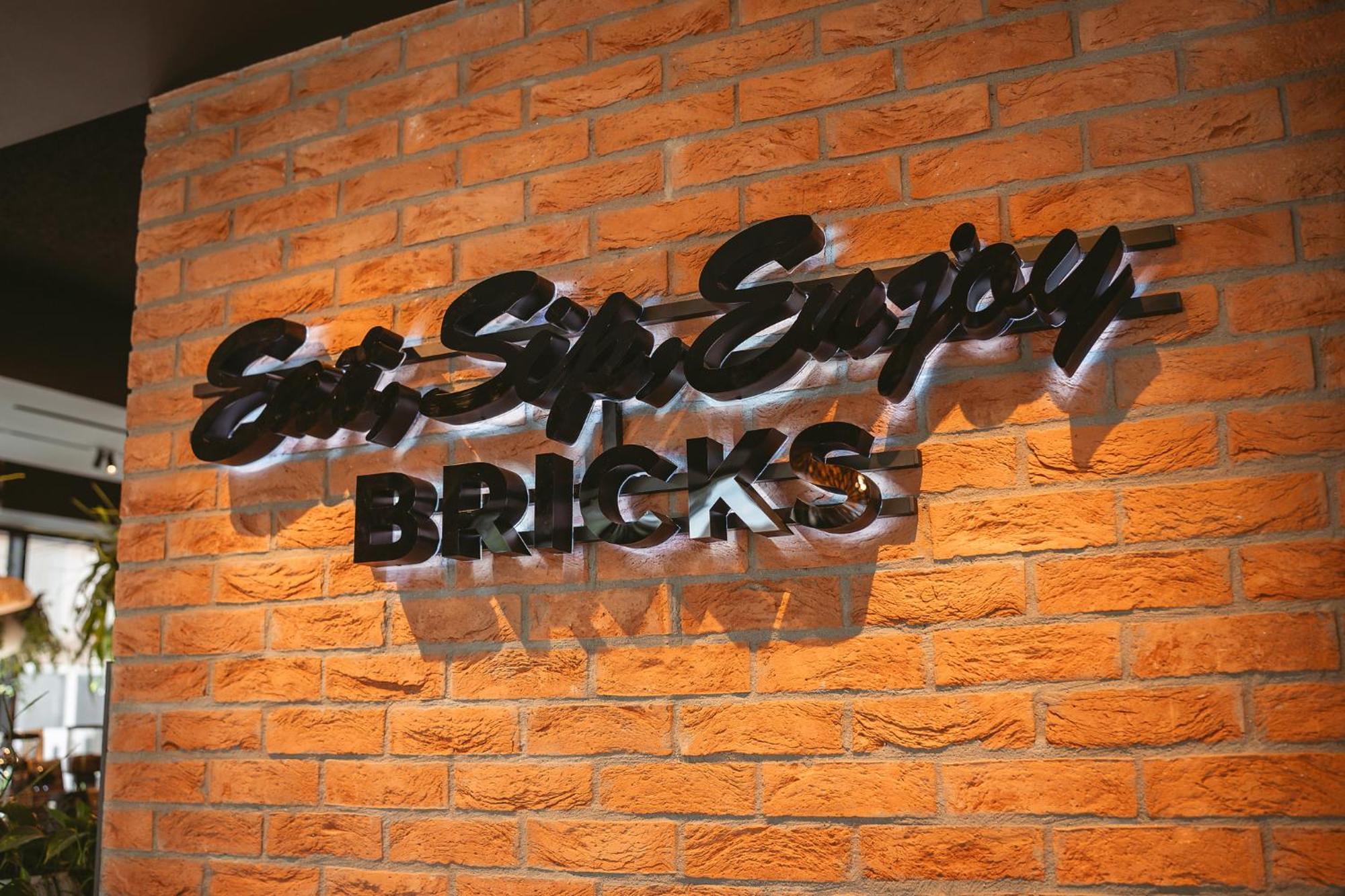 26Bricks Luxury Suites 오라데아 외부 사진